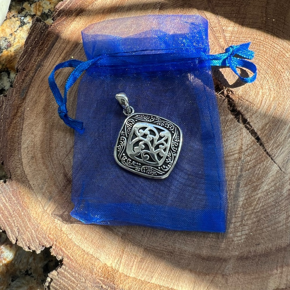 Lia Sophia Pendant